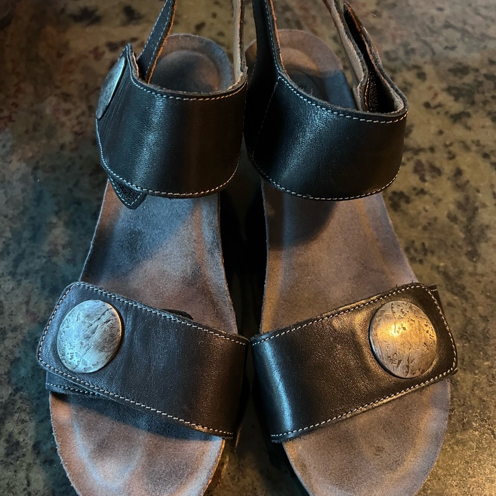 Taos Black Wedge Sandals